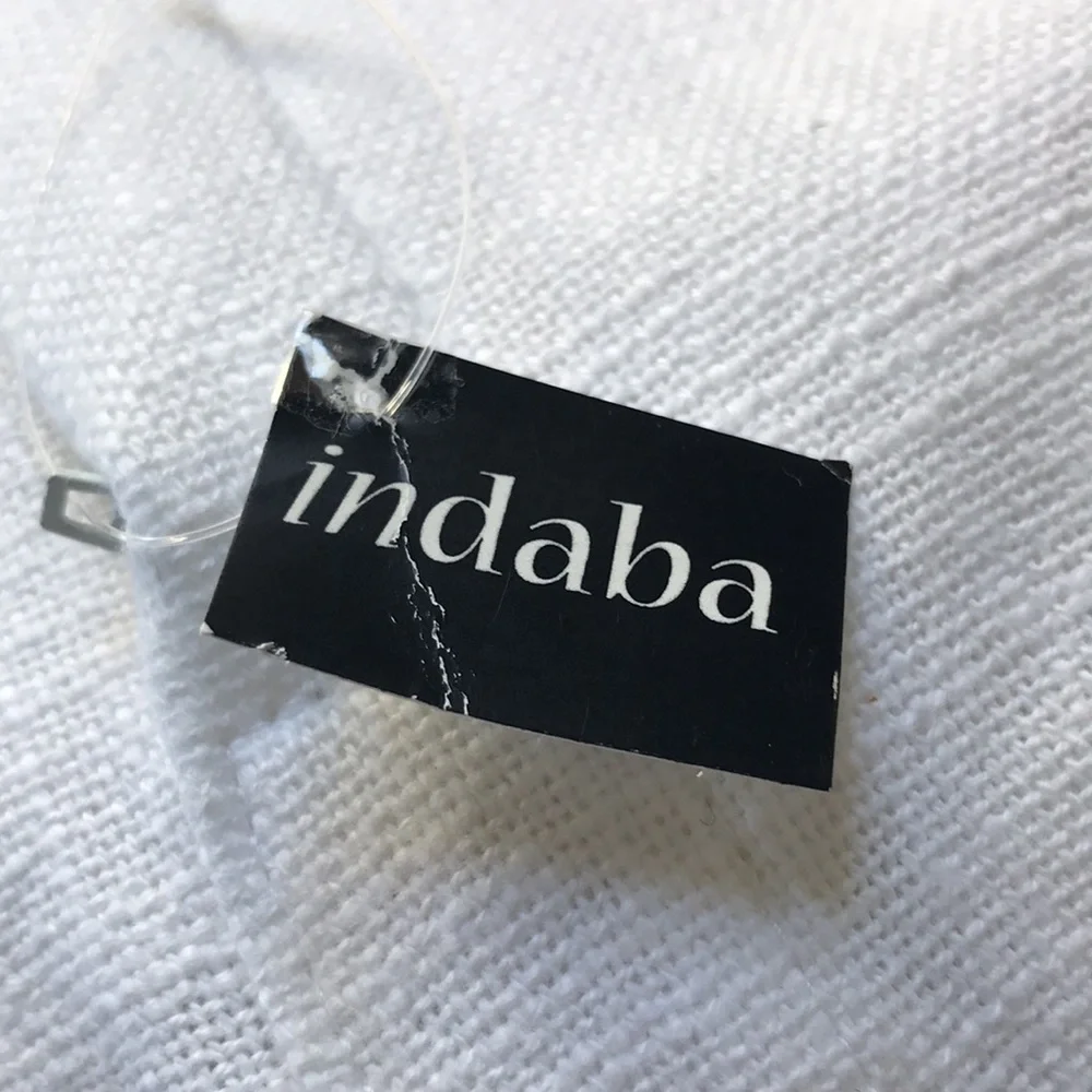 Indaba Trading 100% cotton decorative Throw Pillow Hello in gold sequins